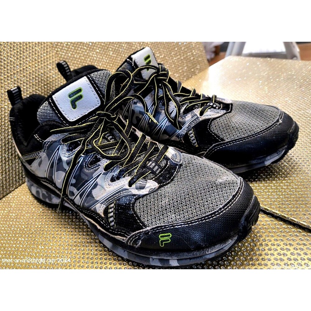 Men's Retro FILA AT Peake 21 Trail Hiking Shoes Size 9.5 Durable Classics